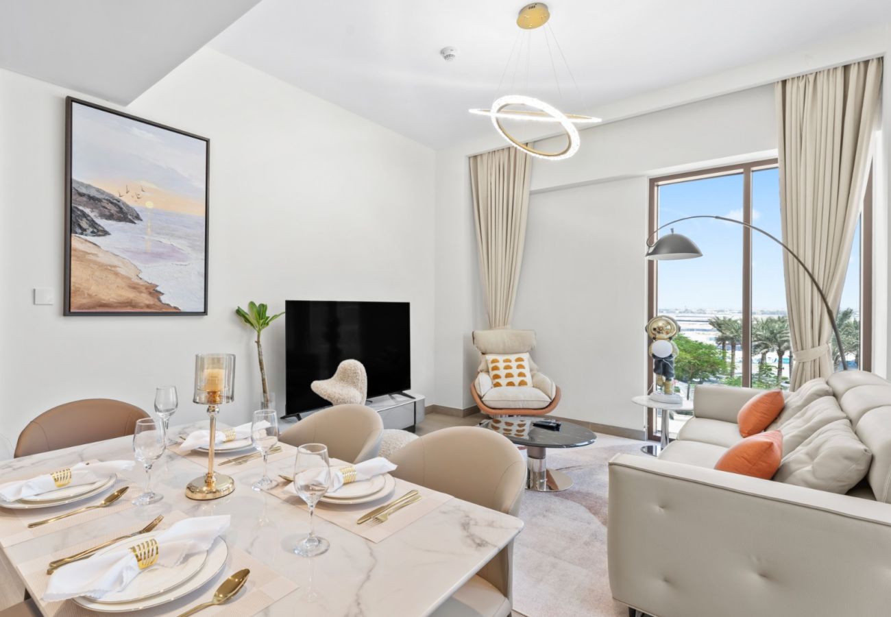 Apartment in Dubai - Creekside Charm | Homely 2BR in Lotus 2
