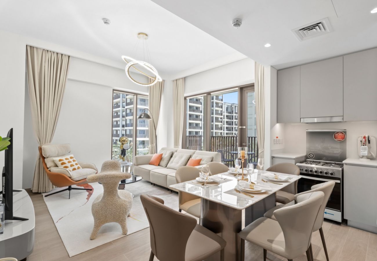 Apartment in Dubai - Creekside Charm | Homely 2BR in Lotus 2