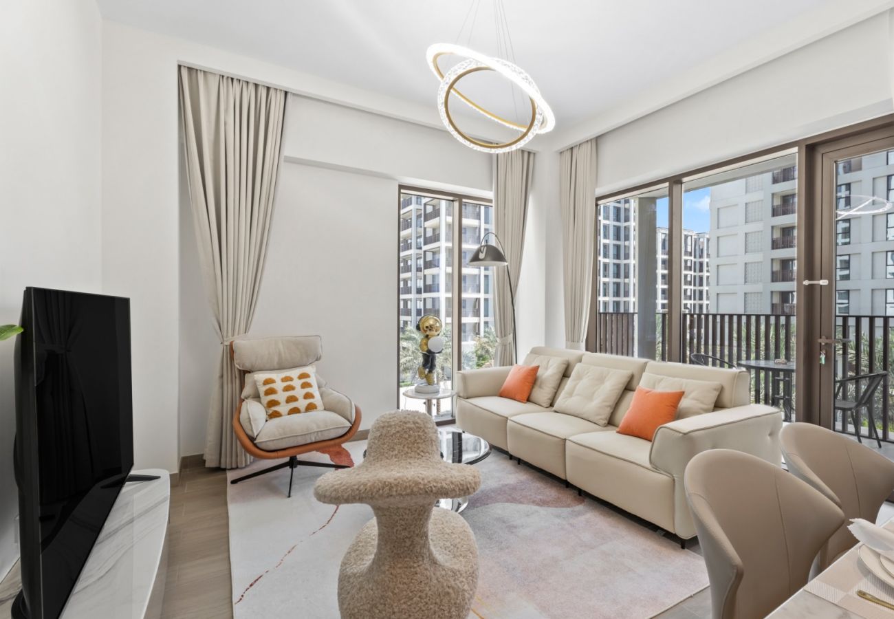 Apartment in Dubai - Creekside Charm | Homely 2BR in Lotus 2