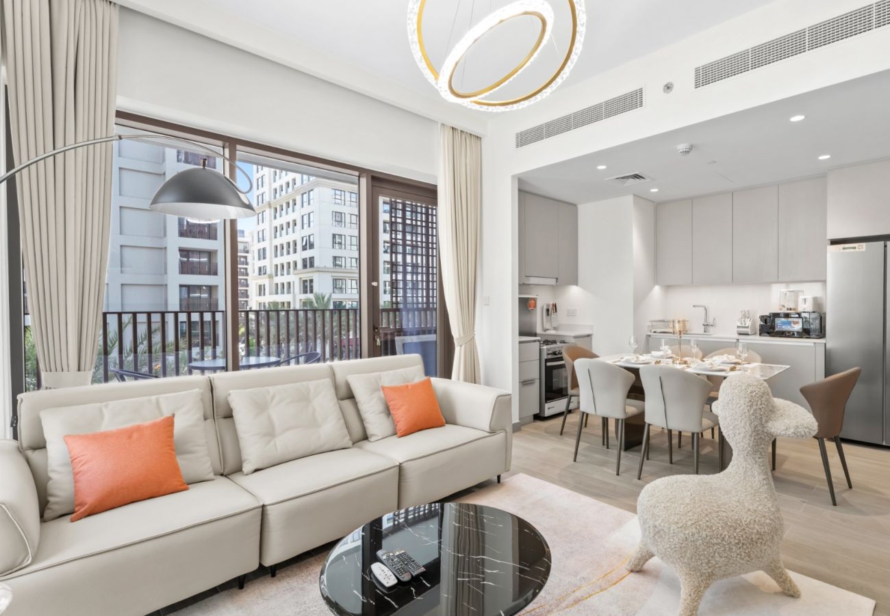 Apartment in Dubai - Creekside Charm | Homely 2BR in Lotus 2