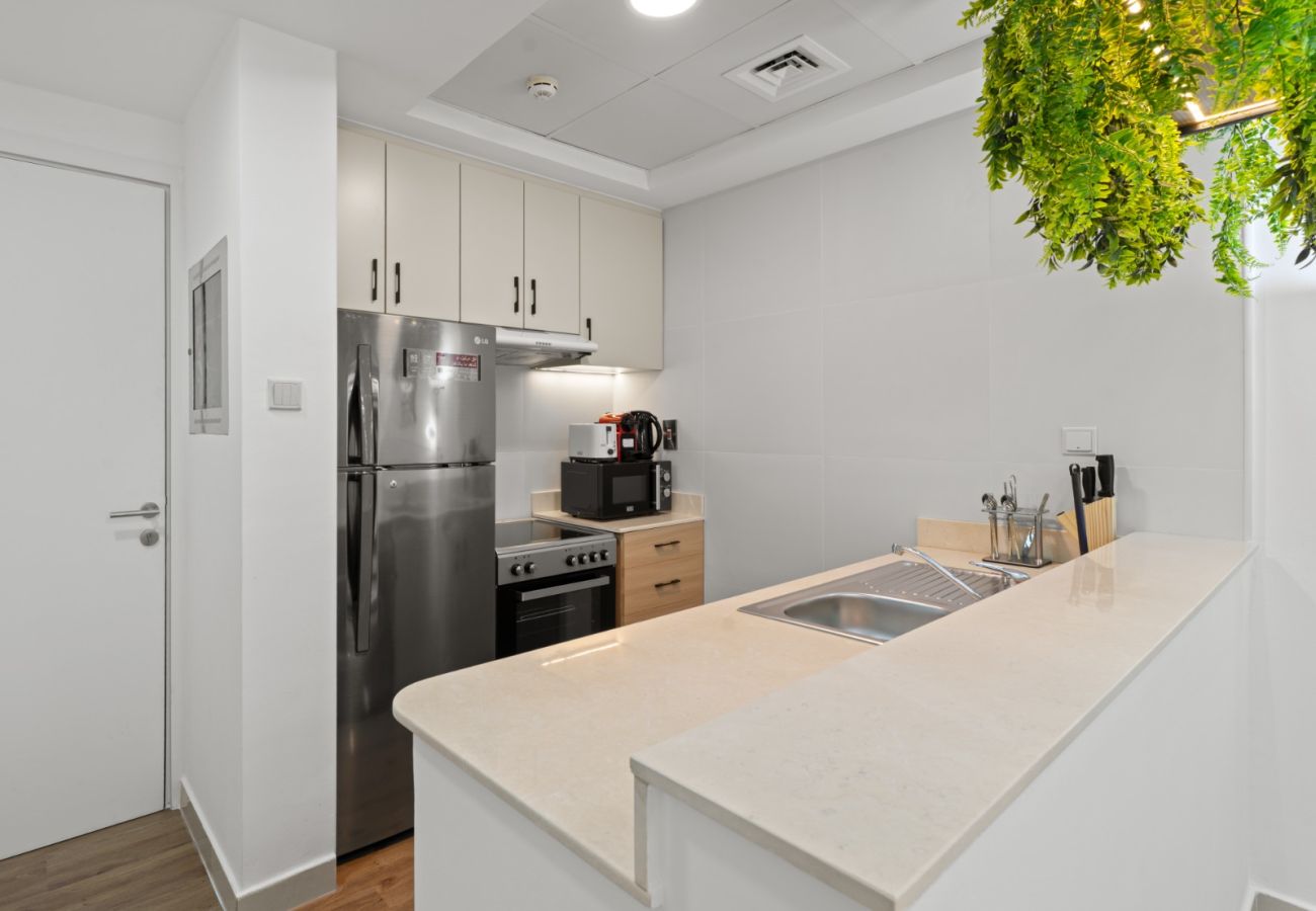 Apartment in Dubai - The Elite 1BR Escape in Escan