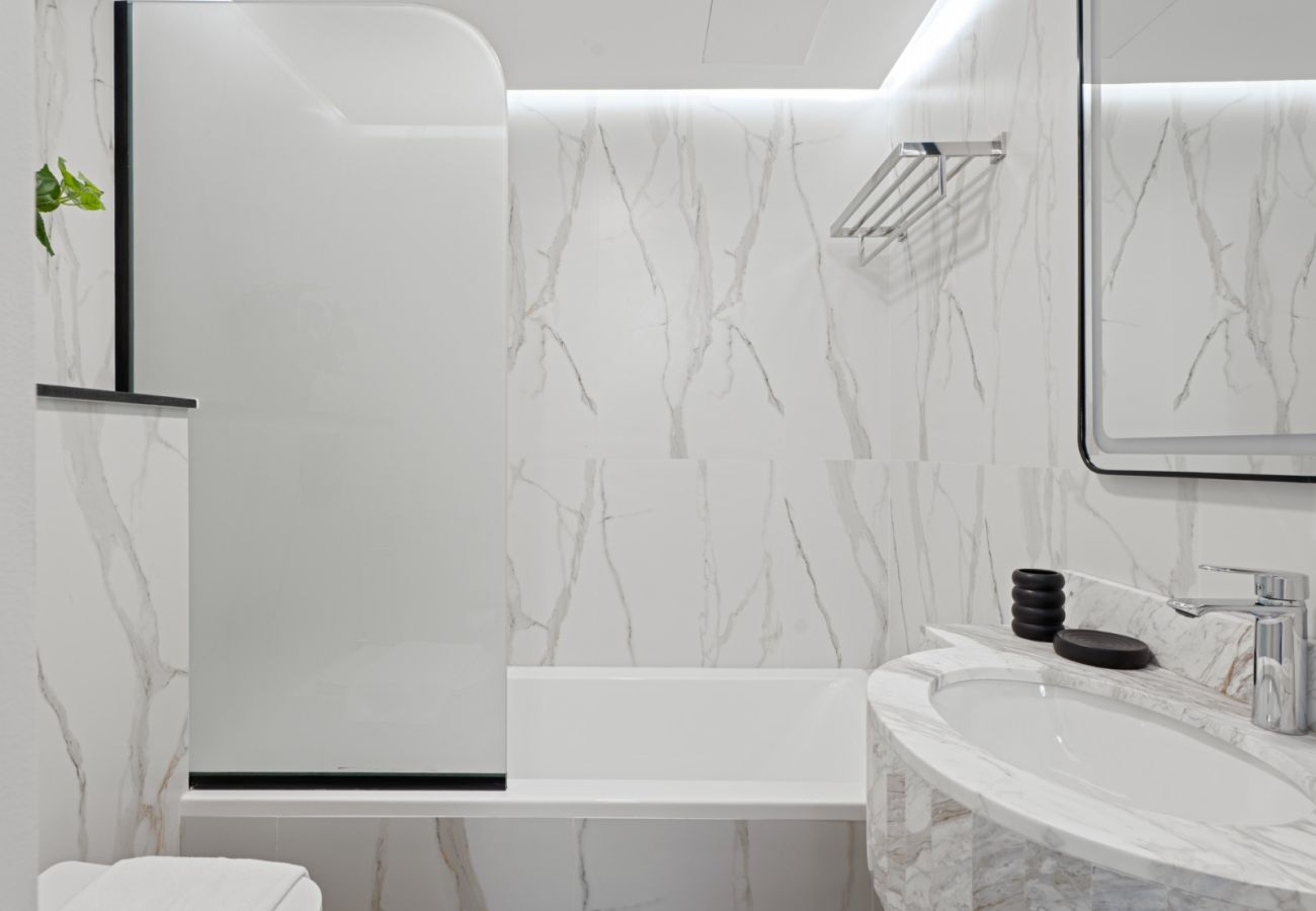 Apartment in Dubai - The Elite 1BR Escape in Escan