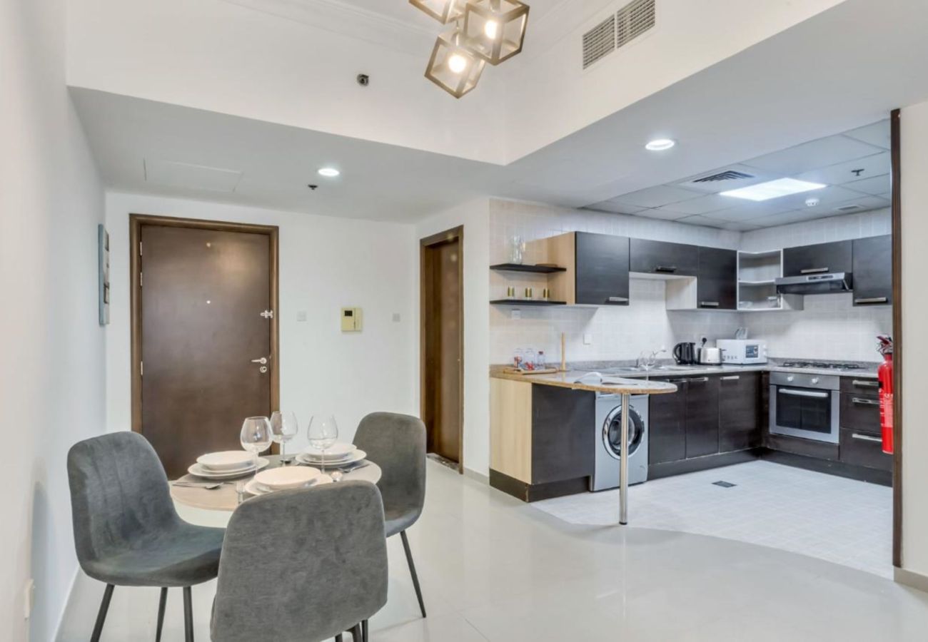 Apartment in Dubai - The Radiance 1BR Suite w Sofa Cum Bed in Ontario