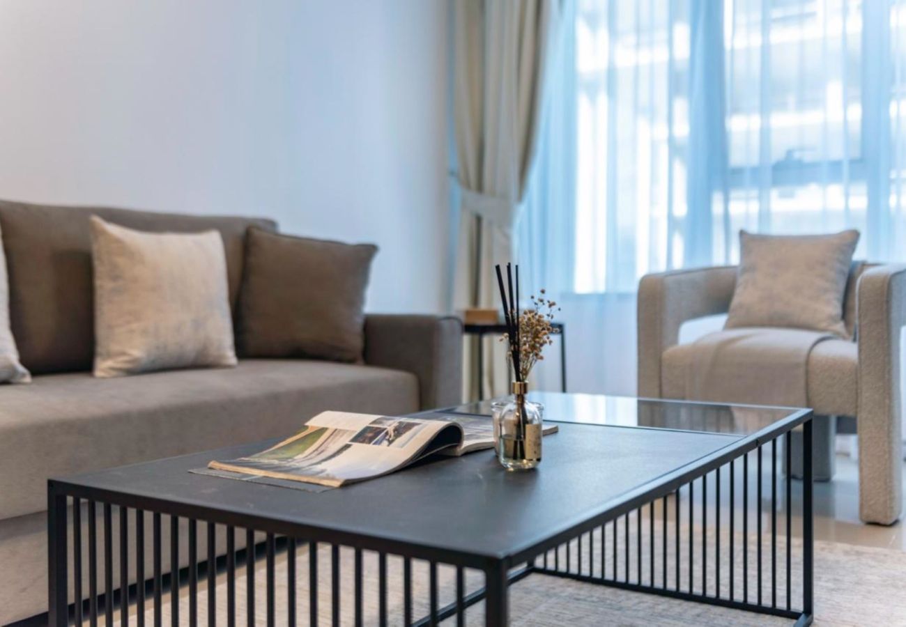 Apartment in Dubai - The Radiance 1BR Suite w Sofa Cum Bed in Ontario