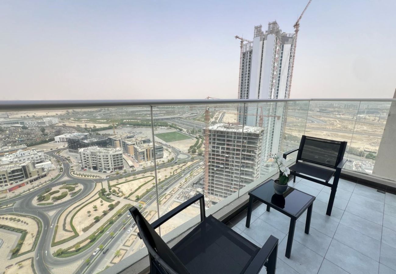 Apartment in Dubai - Bliss & Beyond | Classy 1BR w Extra Bed in Miraclz
