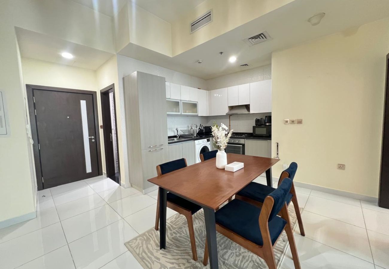 Apartment in Dubai - Bliss & Beyond | Classy 1BR w Extra Bed in Miraclz