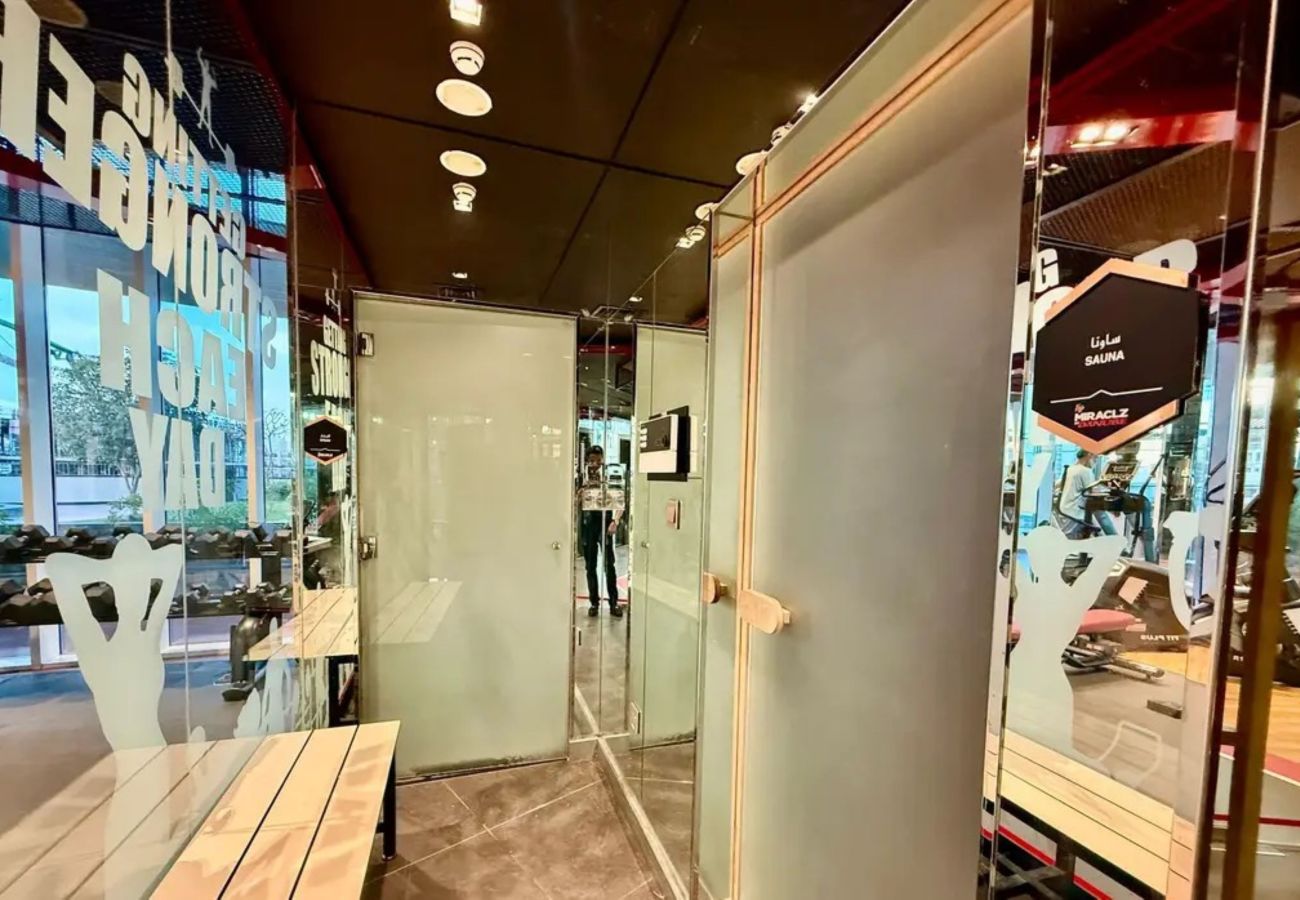 Apartment in Dubai - Bliss & Beyond | Classy 1BR w Extra Bed in Miraclz
