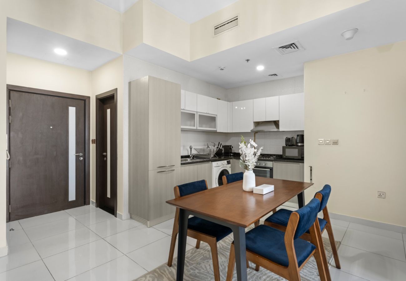 Apartment in Dubai - Bliss & Beyond | Classy 1BR w Extra Bed in Miraclz