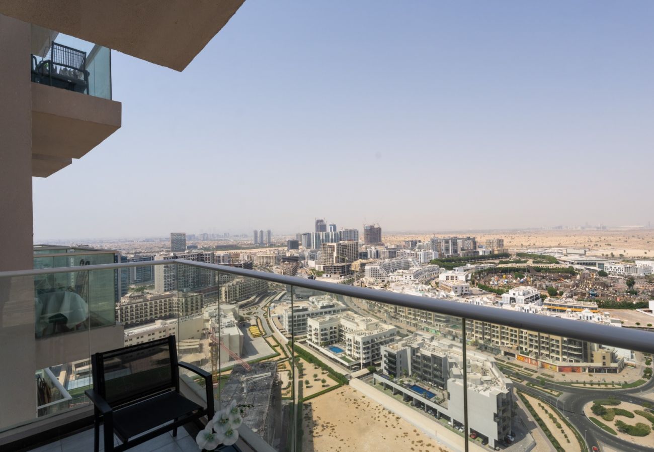 Apartment in Dubai - Bliss & Beyond | Classy 1BR w Extra Bed in Miraclz