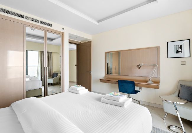 Apartment in Dubai - The Signature Suite 1BDR in Paramount Tower A Apartment in Dubai - The Signature Suite 1BDR in Paramount Tower A