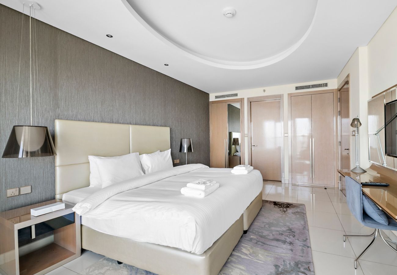 Apartment in Dubai - The Signature Suite 1BDR in Paramount Tower A