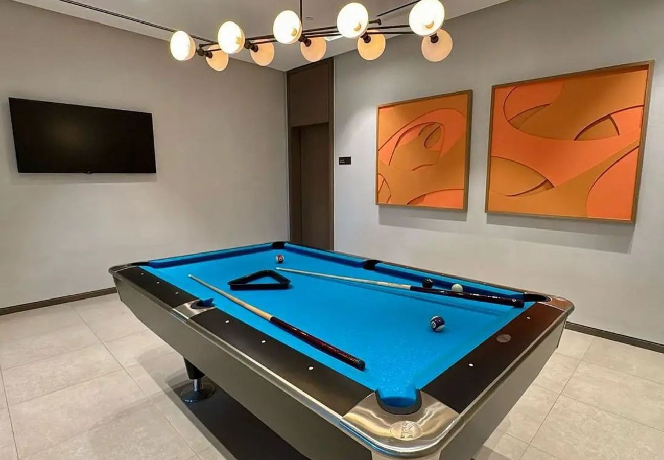 Apartment in Dubai - Grande Essence: Elegant 1BR in Downtown