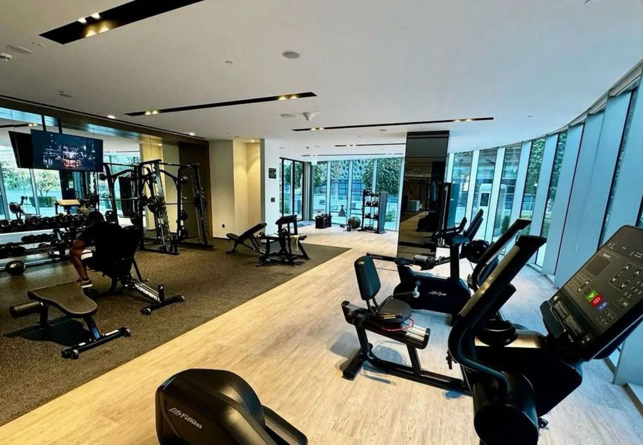 Apartment in Dubai - Grande Essence: Elegant 1BR in Downtown