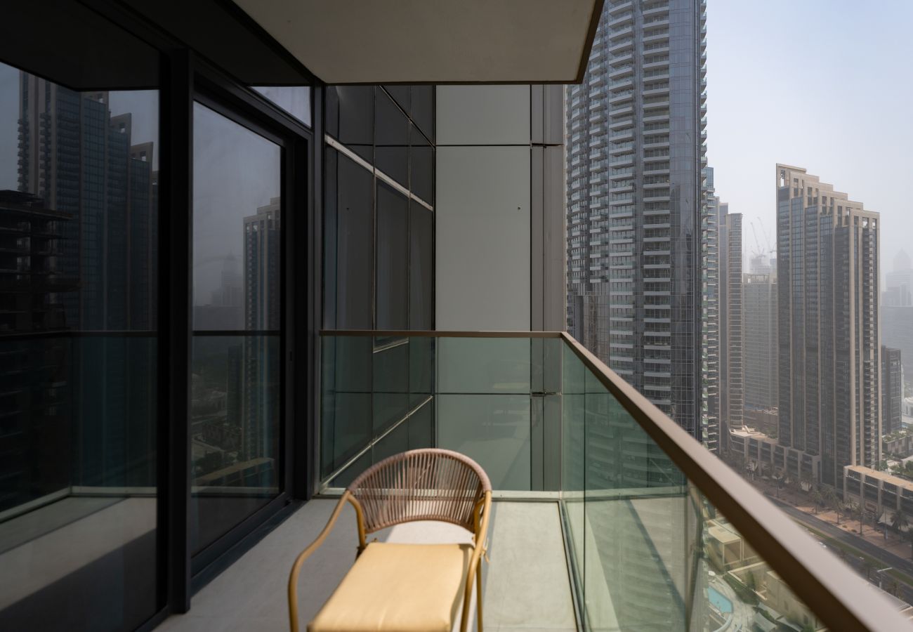 Apartment in Dubai - Grande Essence: Elegant 1BR in Downtown