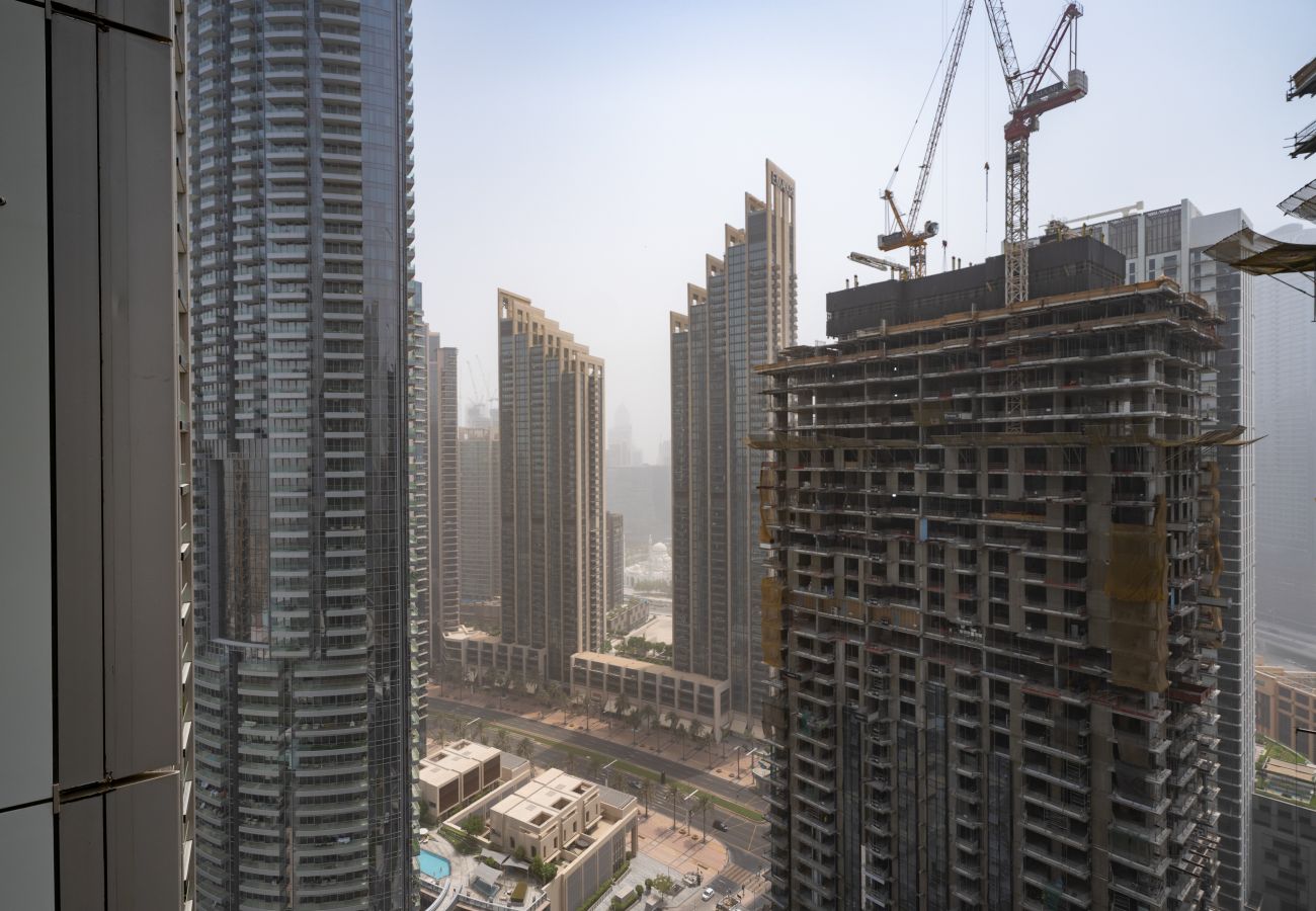 Apartment in Dubai - Grande Essence: Elegant 1BR in Downtown