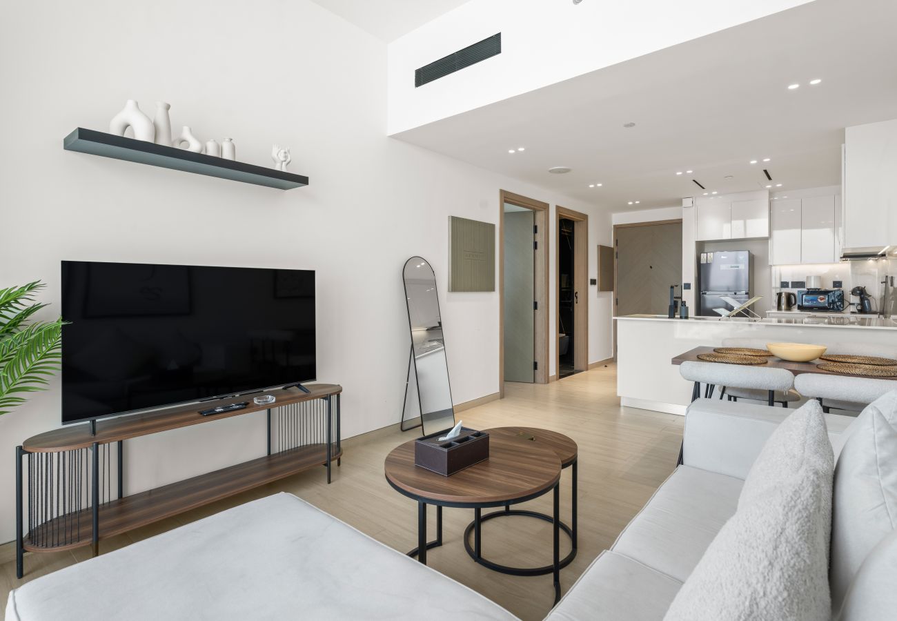 Apartment in Dubai - Chic and Stylish 1 BDR in Binghatti corner - JVC