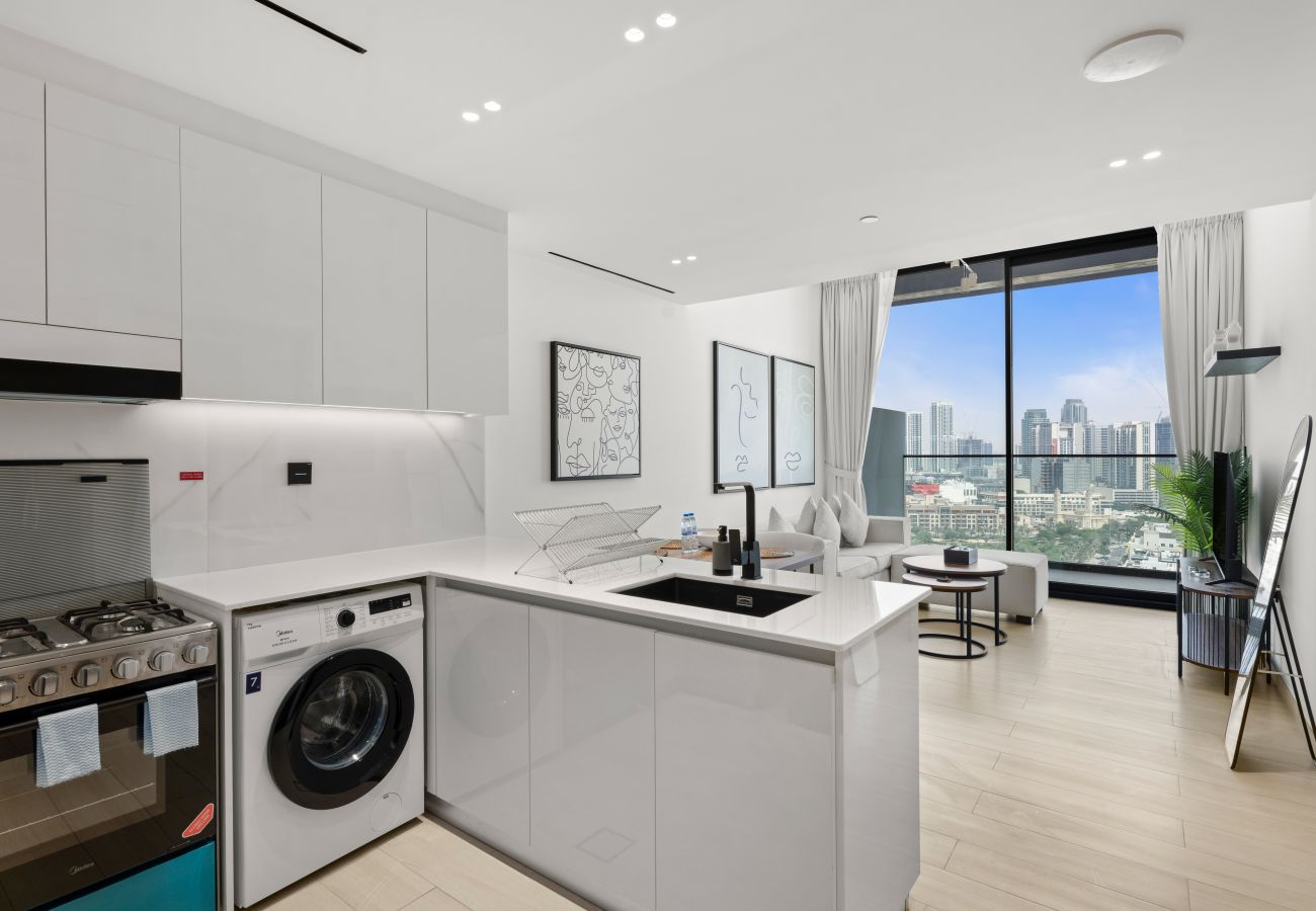 Apartment in Dubai - Chic and Stylish 1 BDR in Binghatti corner - JVC