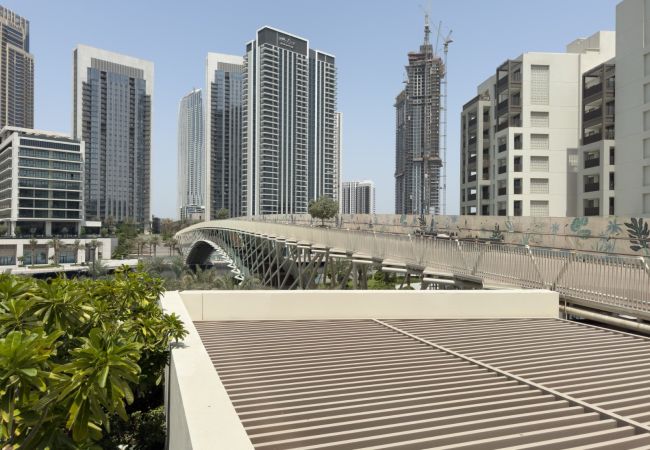 Apartment in Dubai - Radiant Luxe 1BR+Sofa Bed |Sleeps 4| in Lotus 3 Apartment in Dubai - Radiant Luxe 1BR+Sofa Bed |Sleeps 4| in Lotus 3