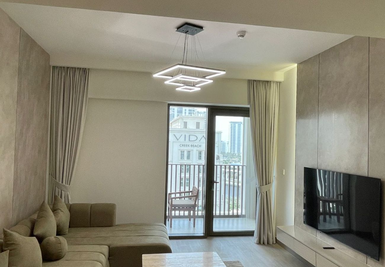 Apartment in Dubai - Radiant Luxe Retreat | 1BR w Sofa Bed in Lotus 3