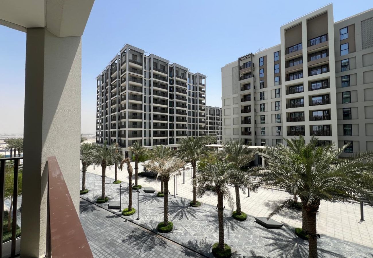 Apartment in Dubai - Radiant Luxe Retreat | 1BR w Sofa Bed in Lotus 3