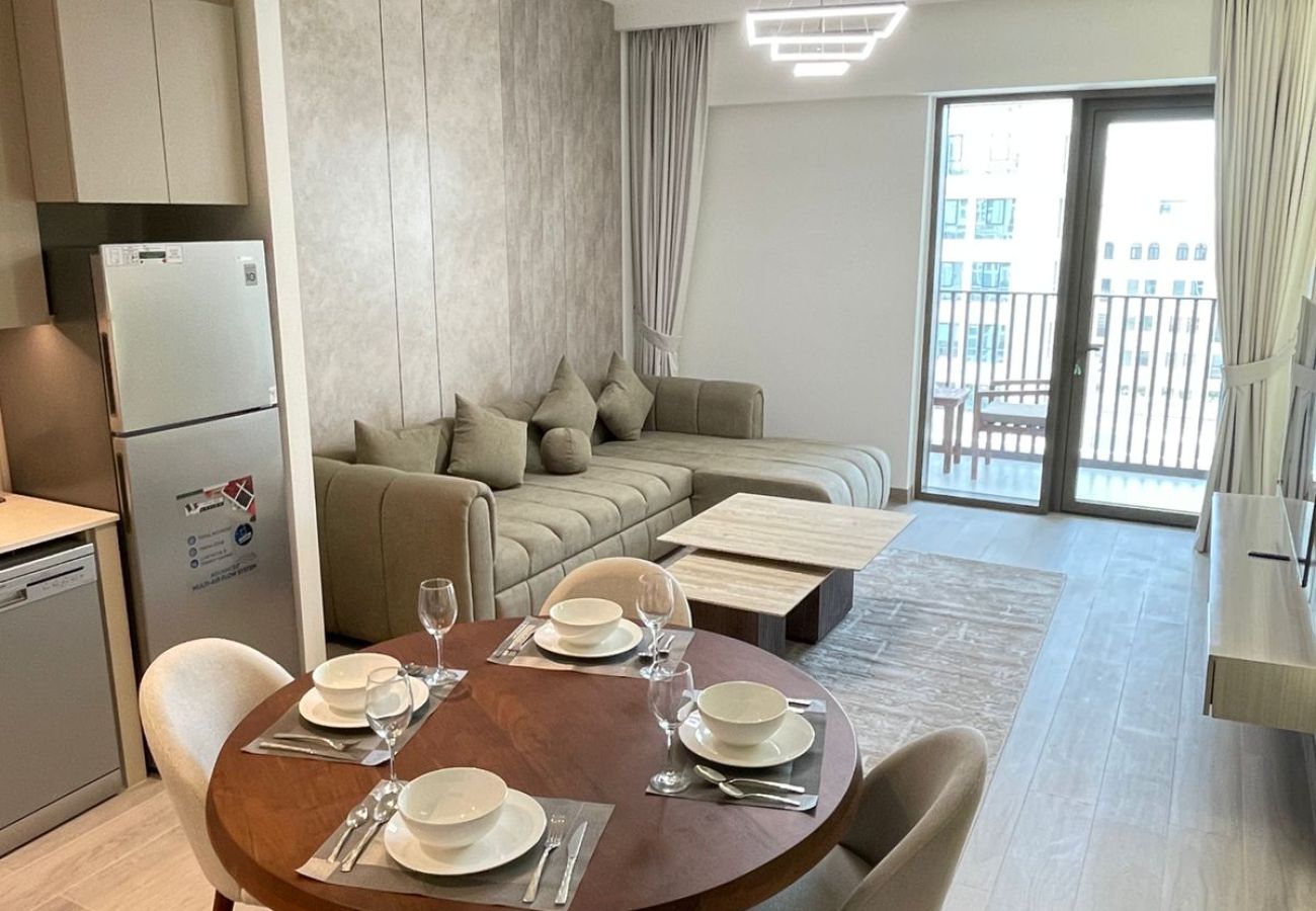 Apartment in Dubai - Radiant Luxe Retreat | 1BR w Sofa Bed in Lotus 3