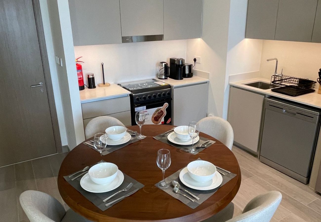 Apartment in Dubai - Radiant Luxe Retreat | 1BR w Sofa Bed in Lotus 3