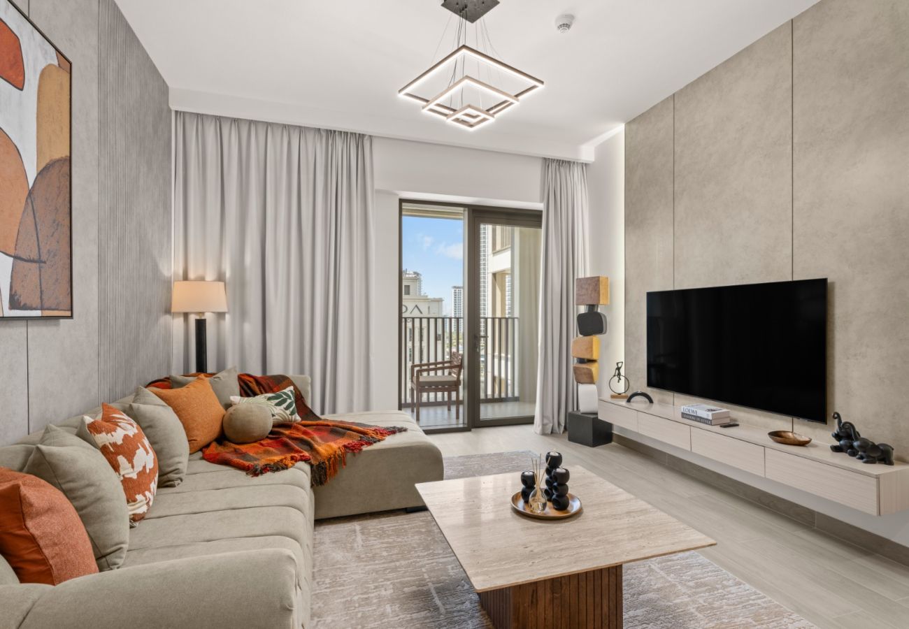 Apartment in Dubai - Radiant Luxe 1BR+Sofa Bed |Sleeps 4| in Lotus 3