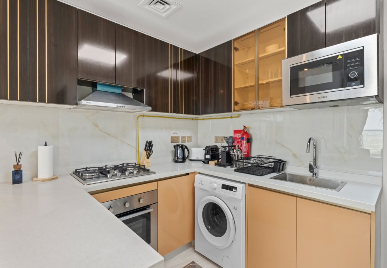 Apartment in Dubai - Gemz Luxury 2BR+Private Pool+Study-07