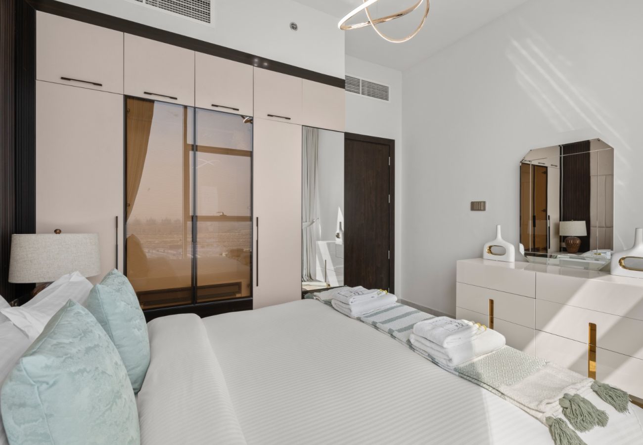 Apartment in Dubai - Gemz Luxury 2BR+Private Pool+Study-07