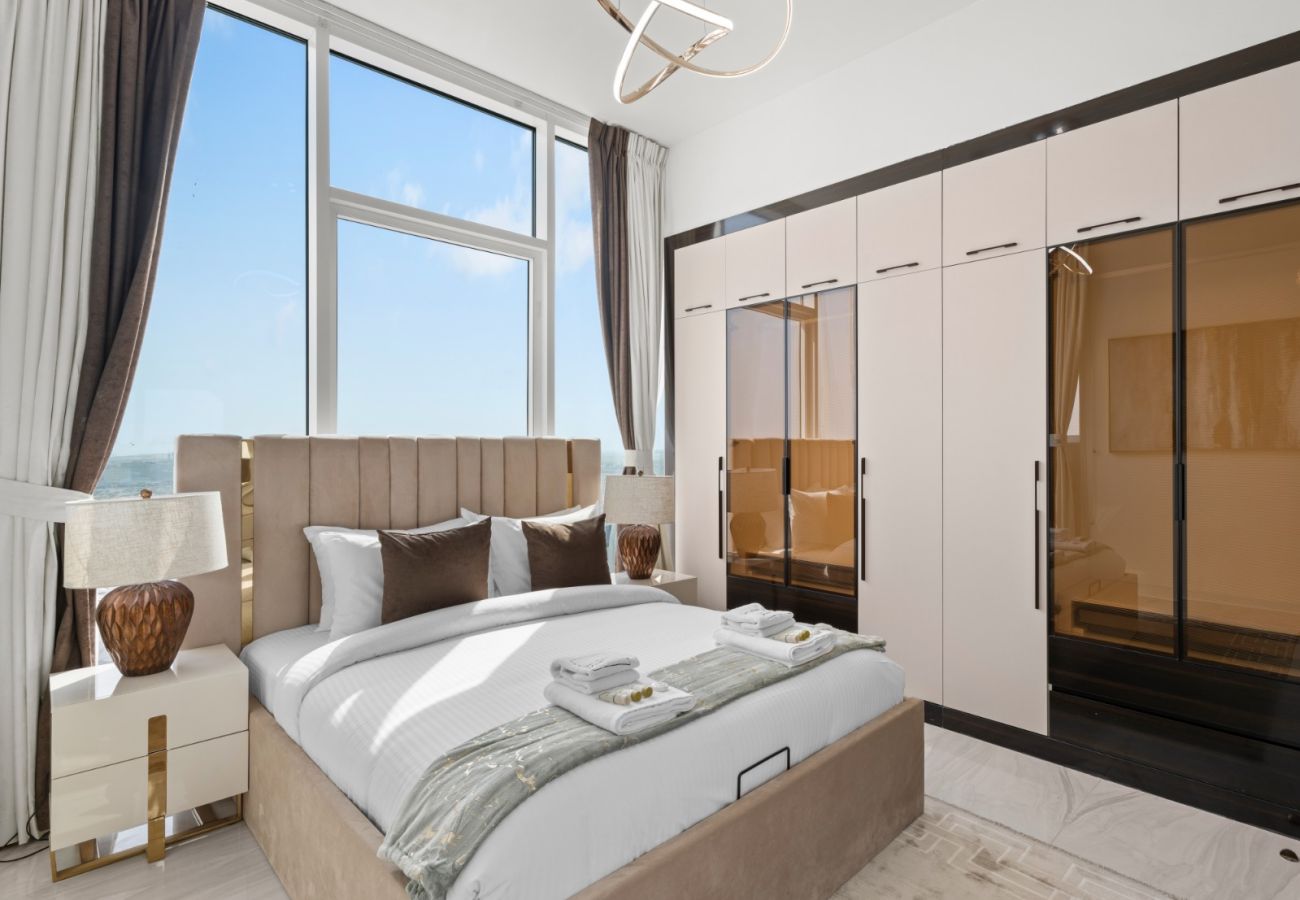 Apartment in Dubai - Gemz Luxury 2BR+Private Pool+Study-07