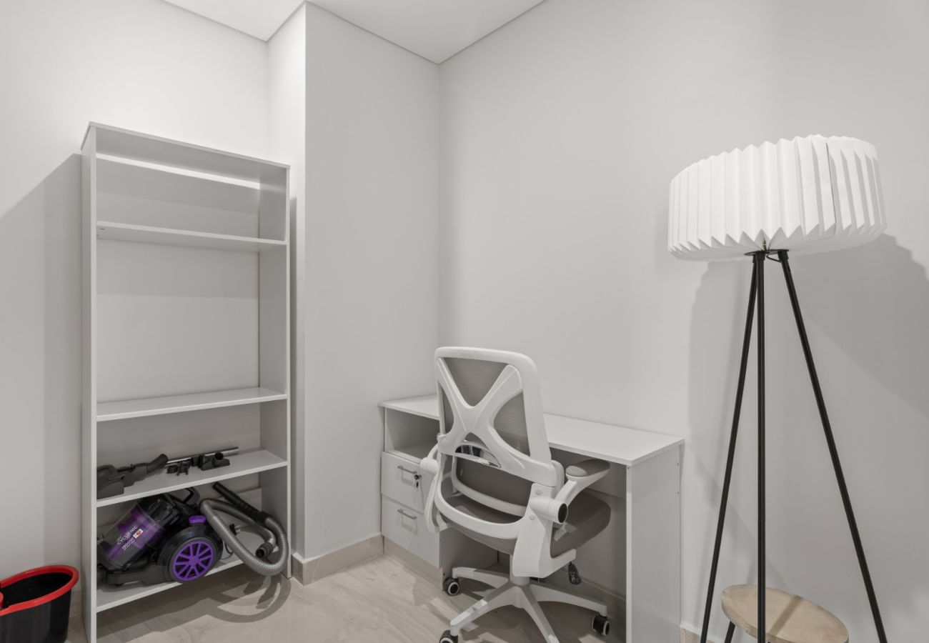 Apartment in Dubai - Gemz Luxury 2BR+Private Pool+Study-07