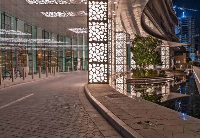 Apartment in Dubai - Royale 1BR+Study|Sleeps 4|Full Burj Khalifa View Apartment in Dubai - Royale 1BR+Study|Sleeps 4|Full Burj Khalifa View