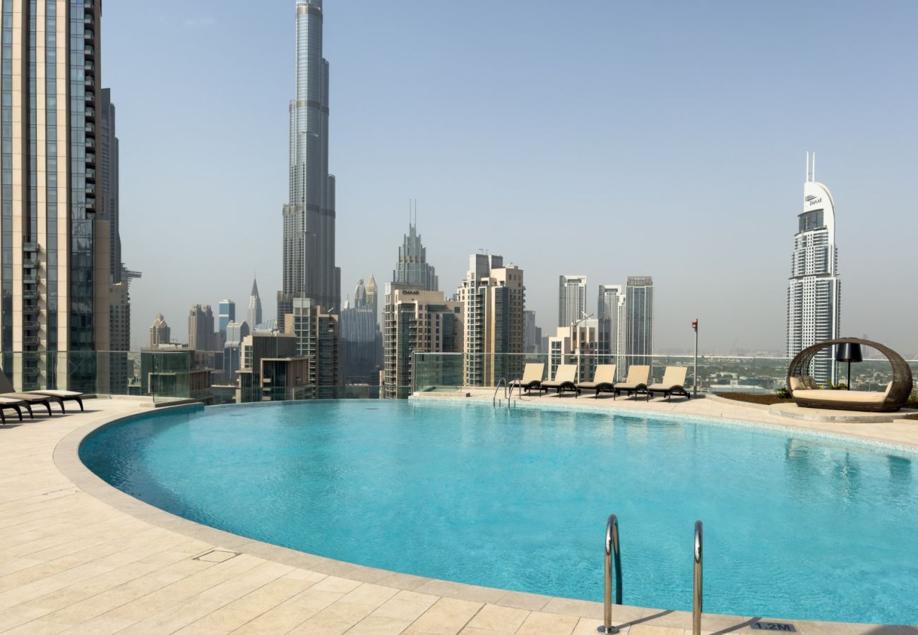Apartment in Dubai - Royale 1BR+Study|Sleeps 4|Full Burj Khalifa View