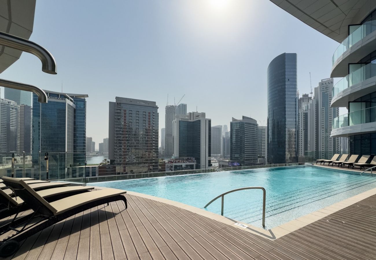 Apartment in Dubai - Royale 1BR+Study|Sleeps 4|Full Burj Khalifa View