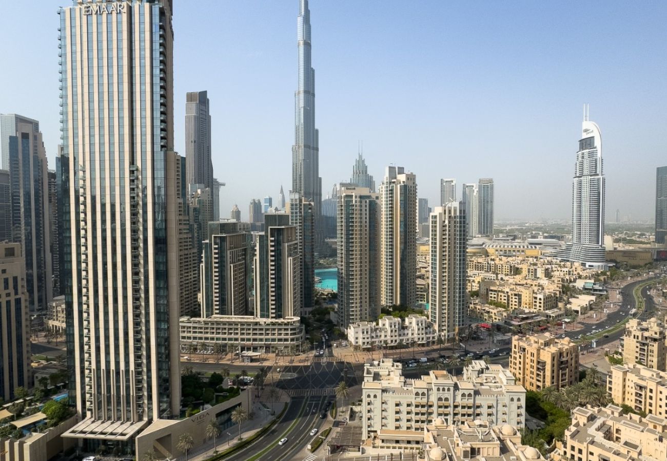 Apartment in Dubai - Royale 1BR+Study|Sleeps 4|Full Burj Khalifa View