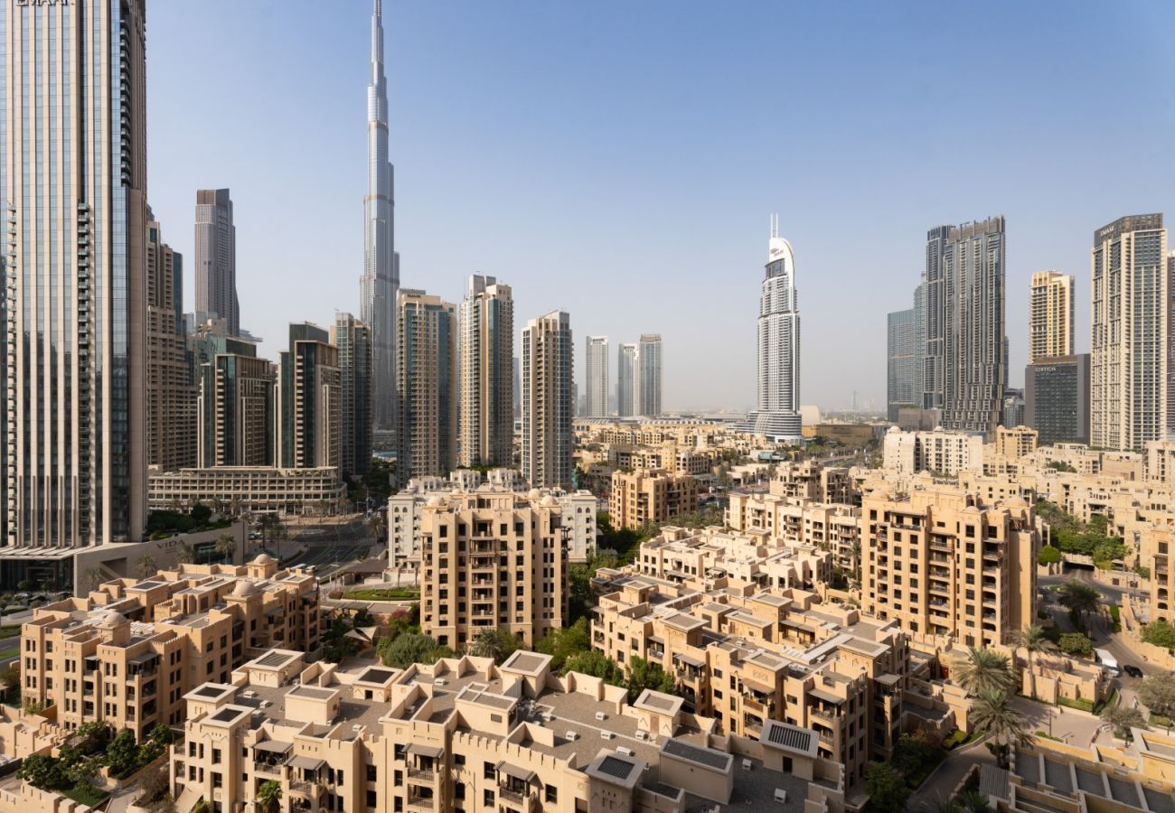 Apartment in Dubai - Royale 1BR+Study|Sleeps 4|Full Burj Khalifa View
