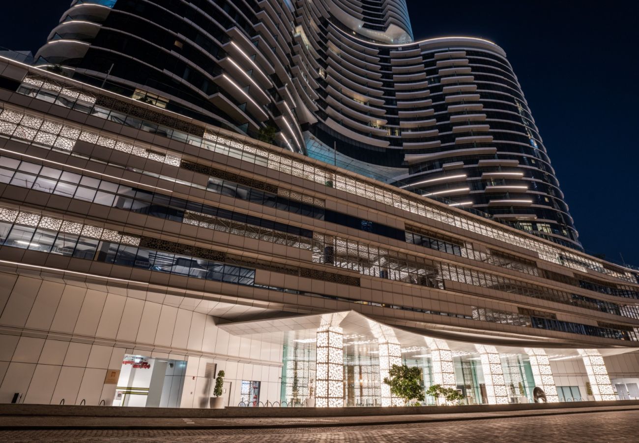 Apartment in Dubai - Royale 1BR+Study|Sleeps 4|Full Burj Khalifa View