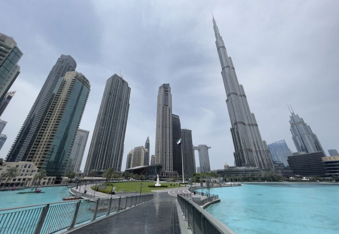 Apartment in Dubai - Royale 1BR+Study|Sleeps 4|Full Burj Khalifa View