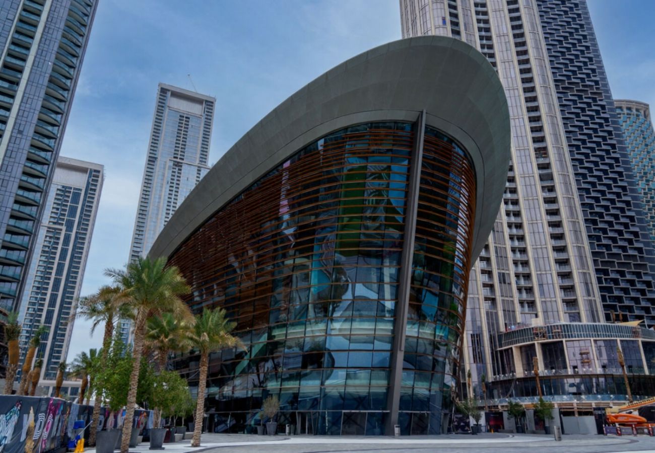 Apartment in Dubai - Royale 1BR+Study|Sleeps 4|Full Burj Khalifa View