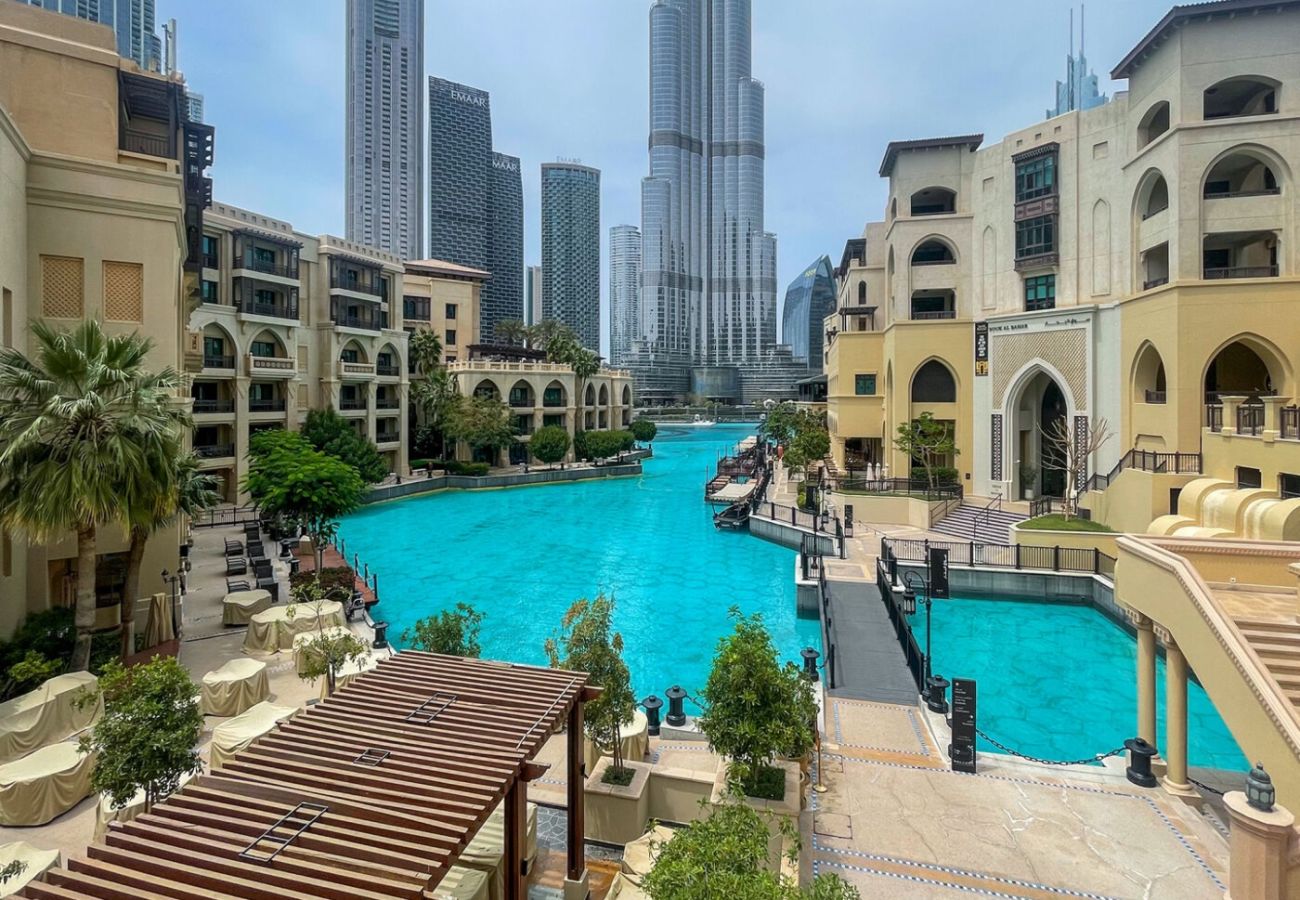 Apartment in Dubai - Royale 1BR+Study|Sleeps 4|Full Burj Khalifa View