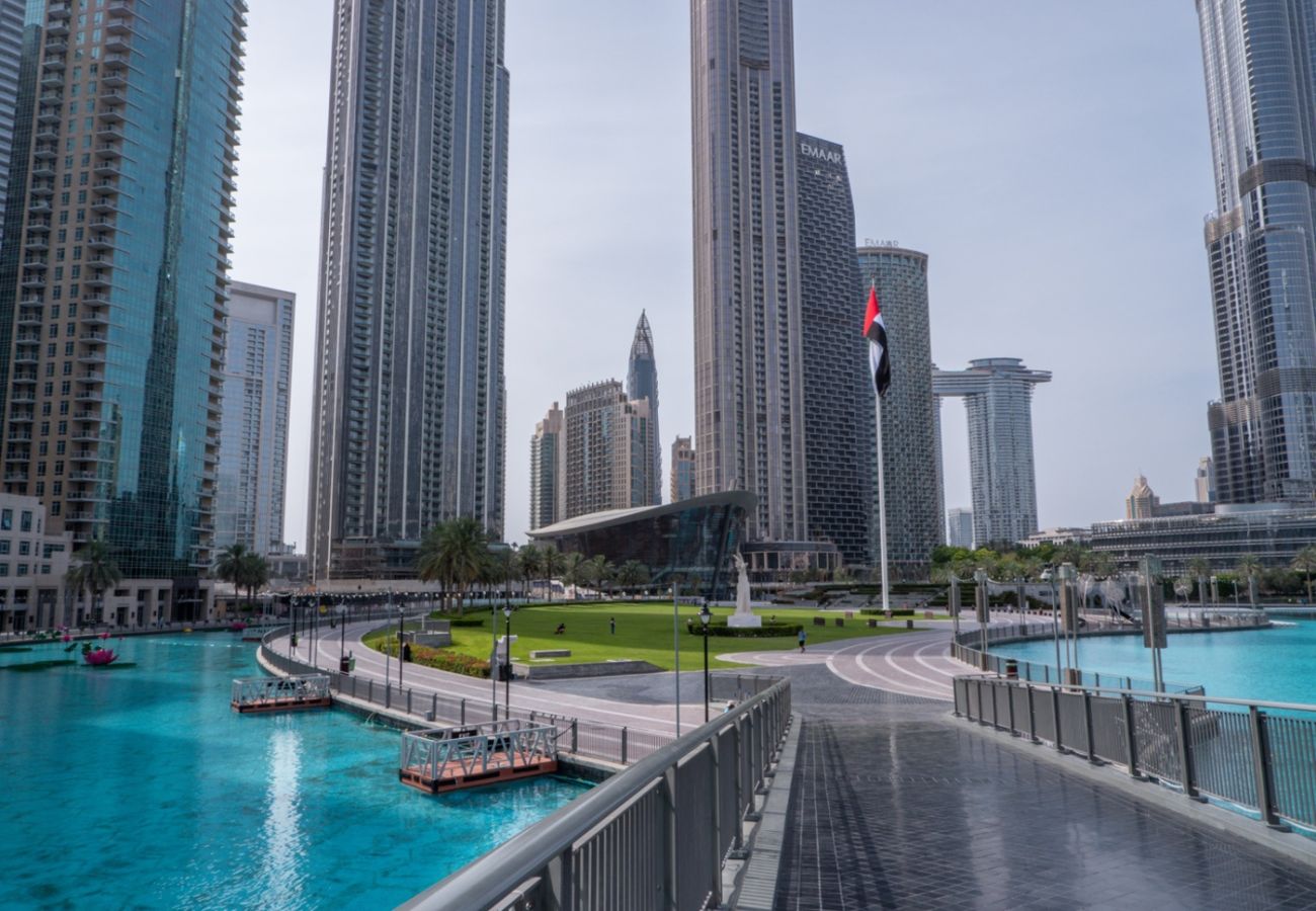 Apartment in Dubai - Royale 1BR+Study|Sleeps 4|Full Burj Khalifa View