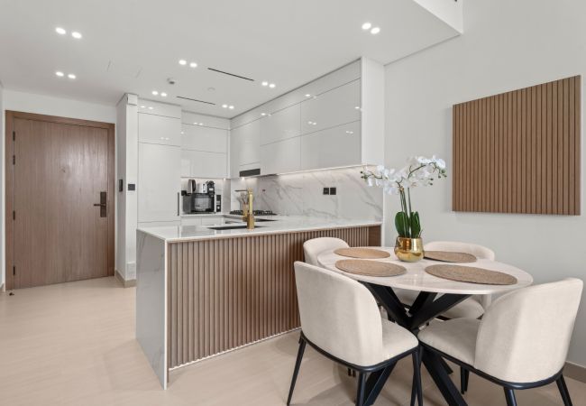 Apartment in Dubai - The Blooming Escape 1BDR In Binghatti Orchid Apartment in Dubai - The Blooming Escape 1BDR In Binghatti Orchid