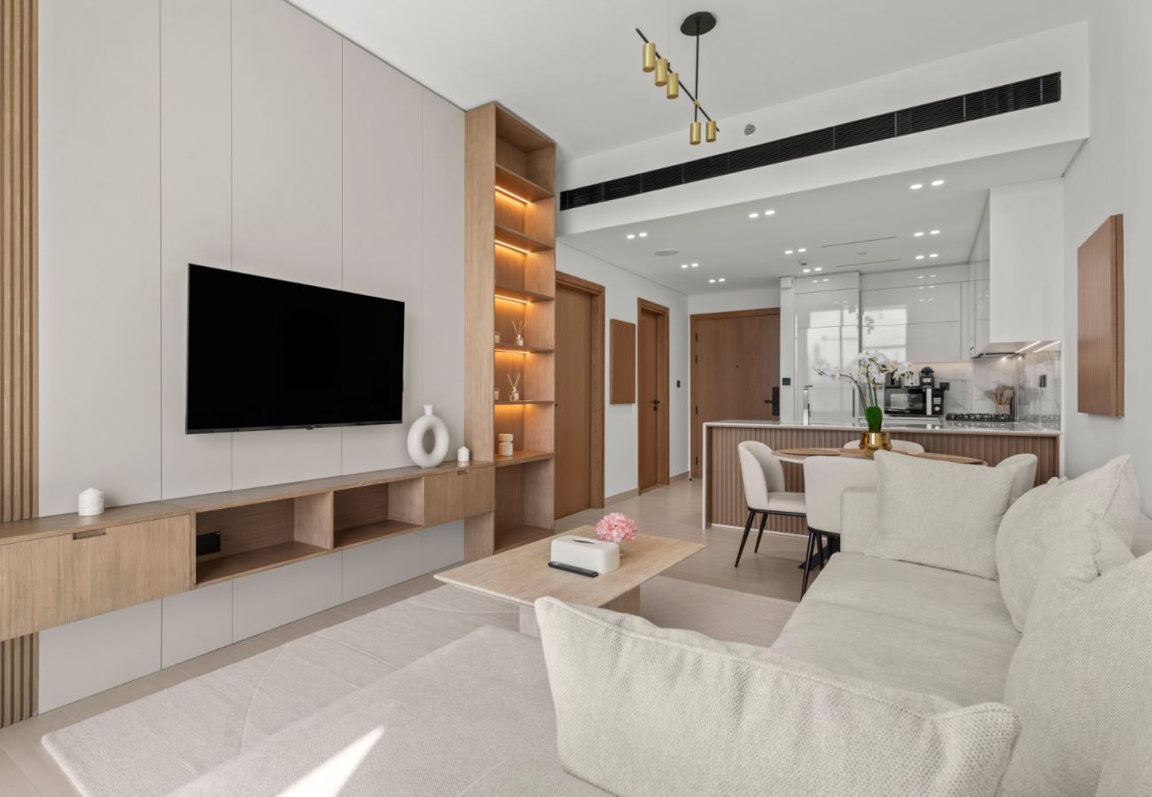 Apartment in Dubai - The Blooming Escape 1BDR In Binghatti Orchid