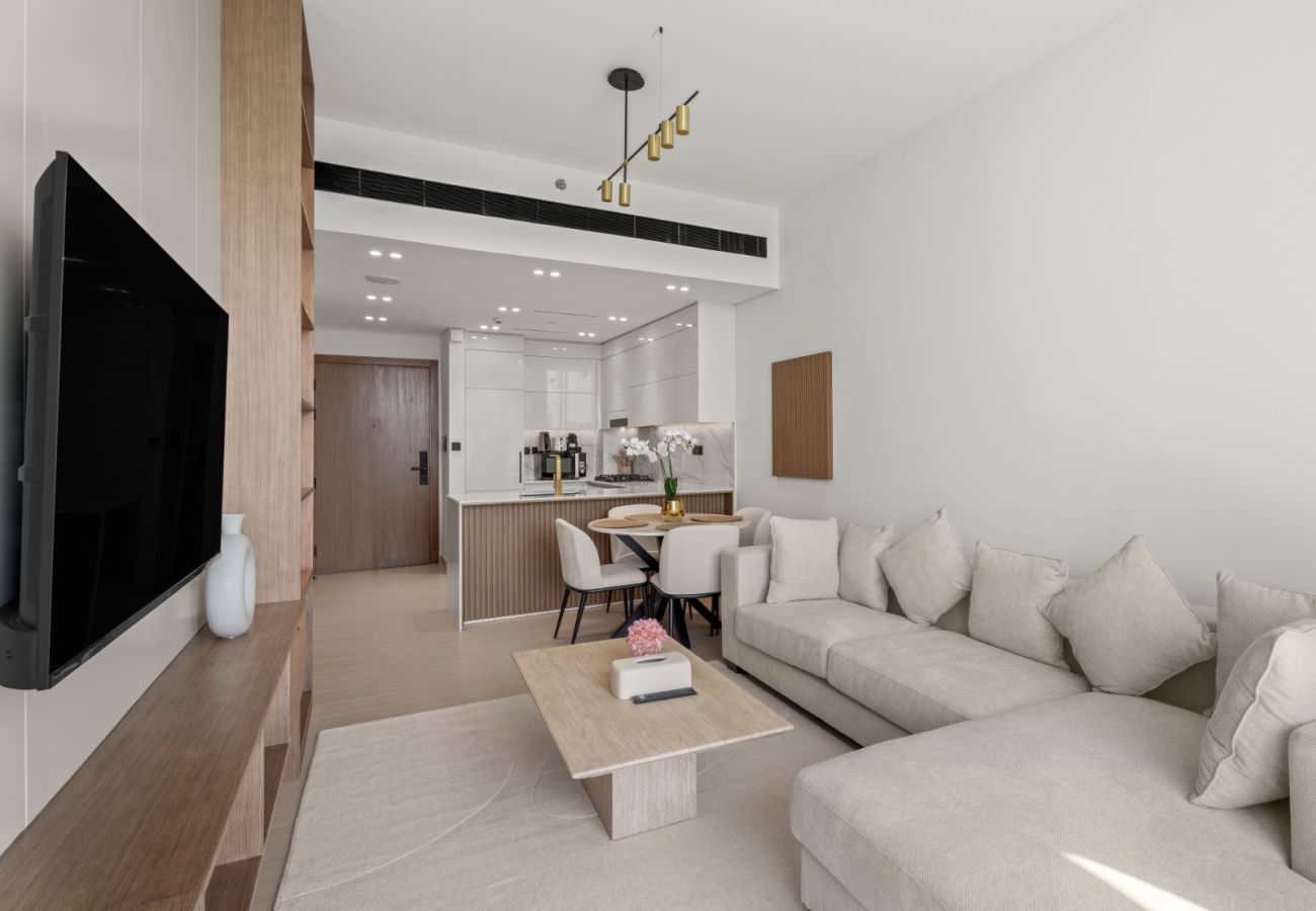 Apartment in Dubai - The Blooming Escape 1BDR In Binghatti Orchid