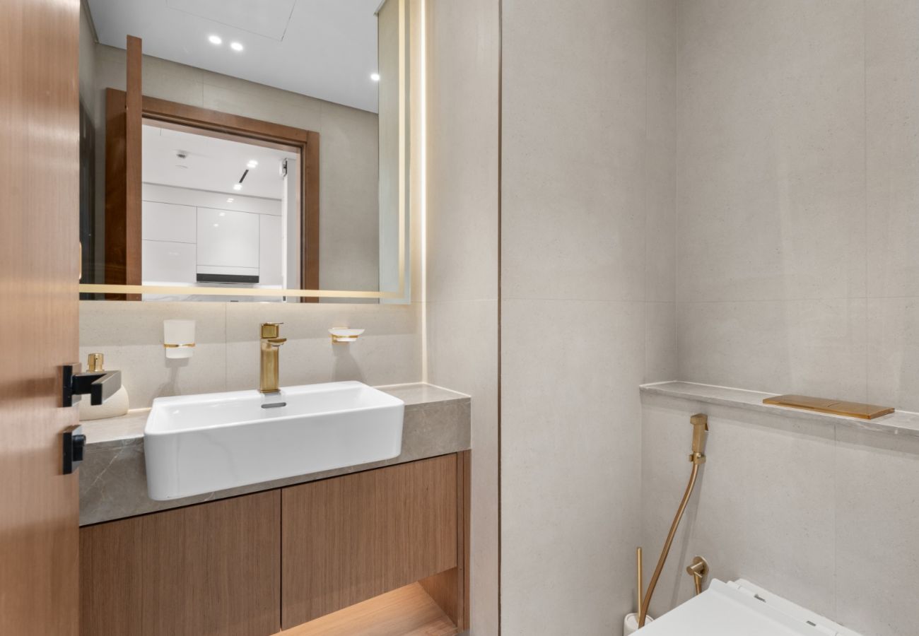 Apartment in Dubai - The Blooming Escape 1BDR In Binghatti Orchid
