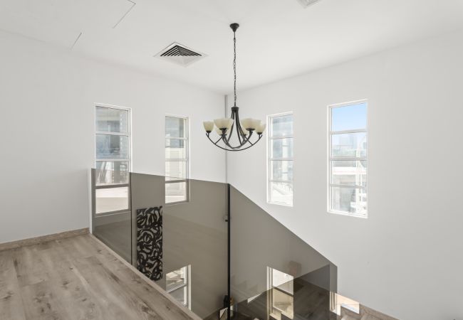 Villa in Dubai - World Class Luxurious 4 BDR Villa In Umm Al Sheif Villa in Dubai - World Class Luxurious 4 BDR Villa In Umm Al Sheif