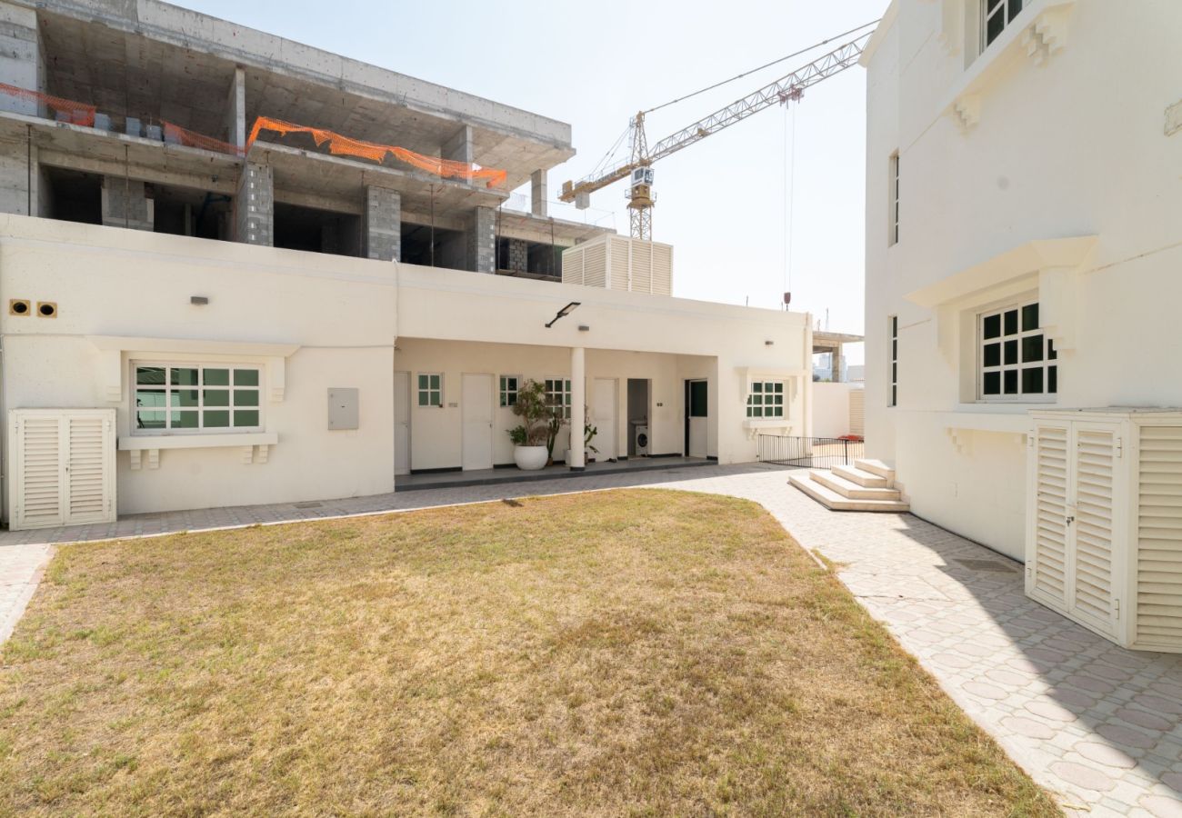 Villa in Dubai - World Class Luxurious 4 BDR Villa In Umm Al Sheif Villa in Dubai - World Class Luxurious 4 BDR Villa In Umm Al Sheif