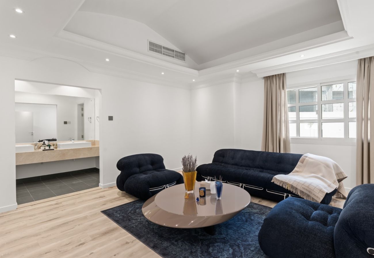 Villa in Dubai - World Class Luxurious 4 BDR Villa In Umm Al Sheif Villa in Dubai - World Class Luxurious 4 BDR Villa In Umm Al Sheif