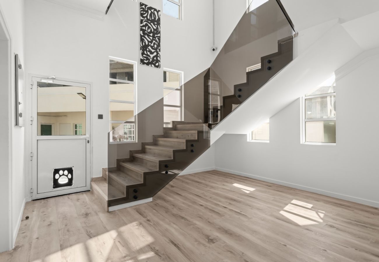 Villa in Dubai - World Class Luxurious 4 BDR Villa In Umm Al Sheif Villa in Dubai - World Class Luxurious 4 BDR Villa In Umm Al Sheif