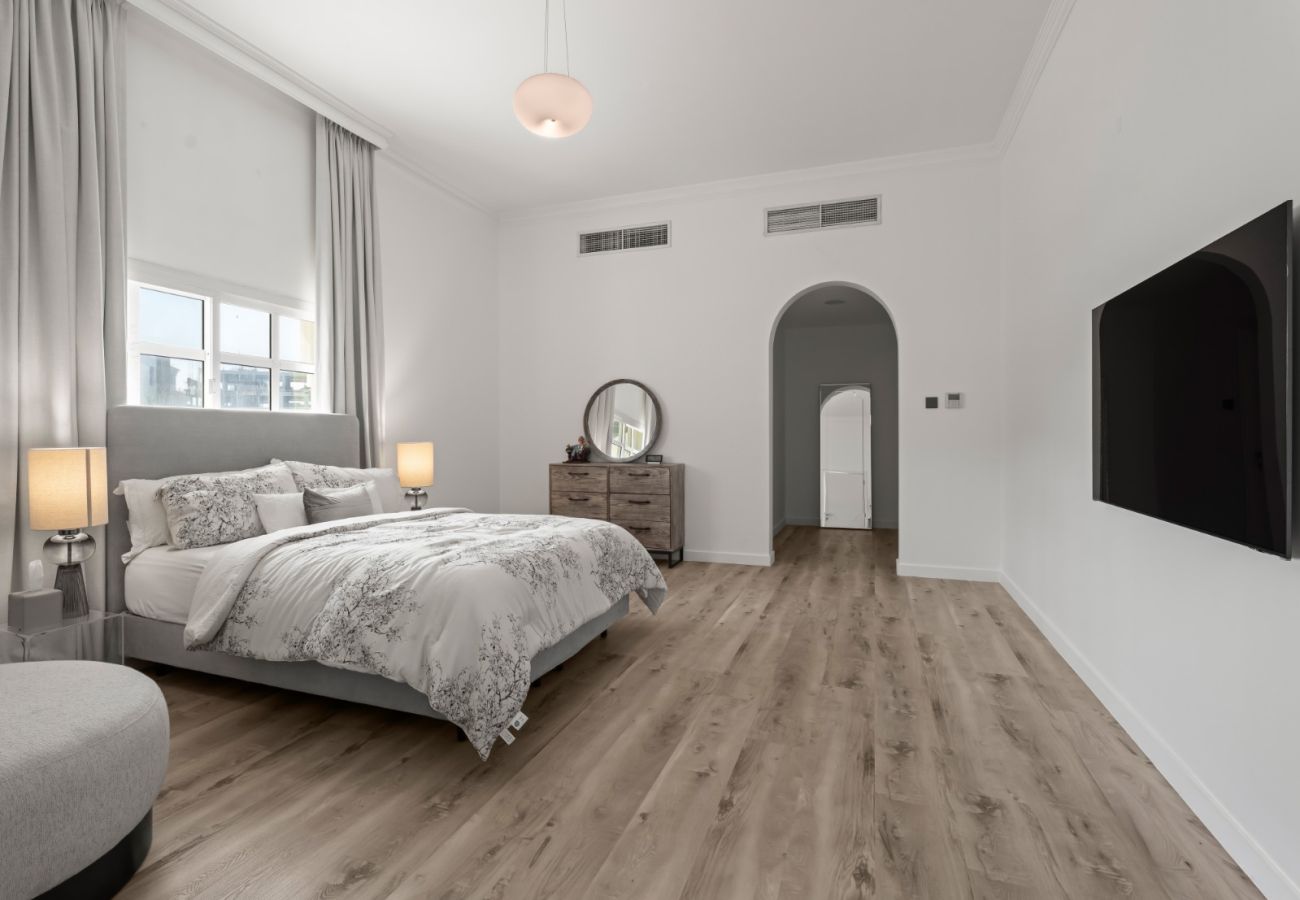 Villa in Dubai - World Class Luxurious 4 BDR Villa In Umm Al Sheif Villa in Dubai - World Class Luxurious 4 BDR Villa In Umm Al Sheif